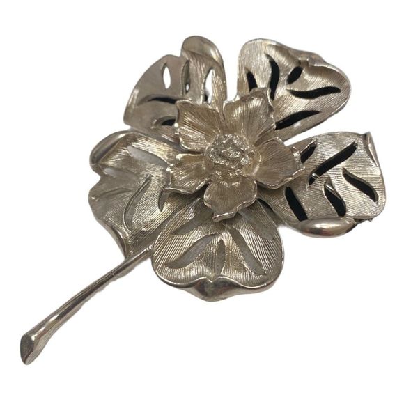 Vintage Silver Dimensional Flower Brooch Or Pin - Picture 7 of 10